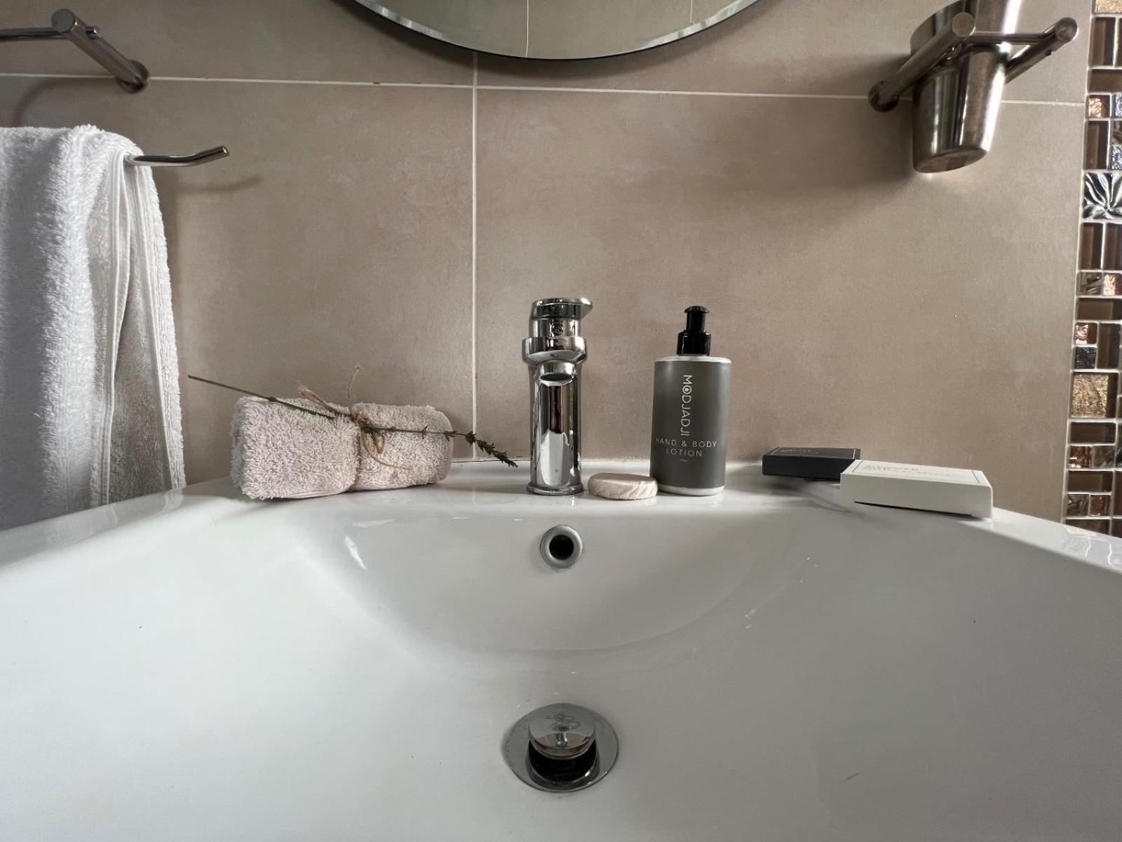 Kalashe Bed & Breakfast Ист-Лондон Номер фото